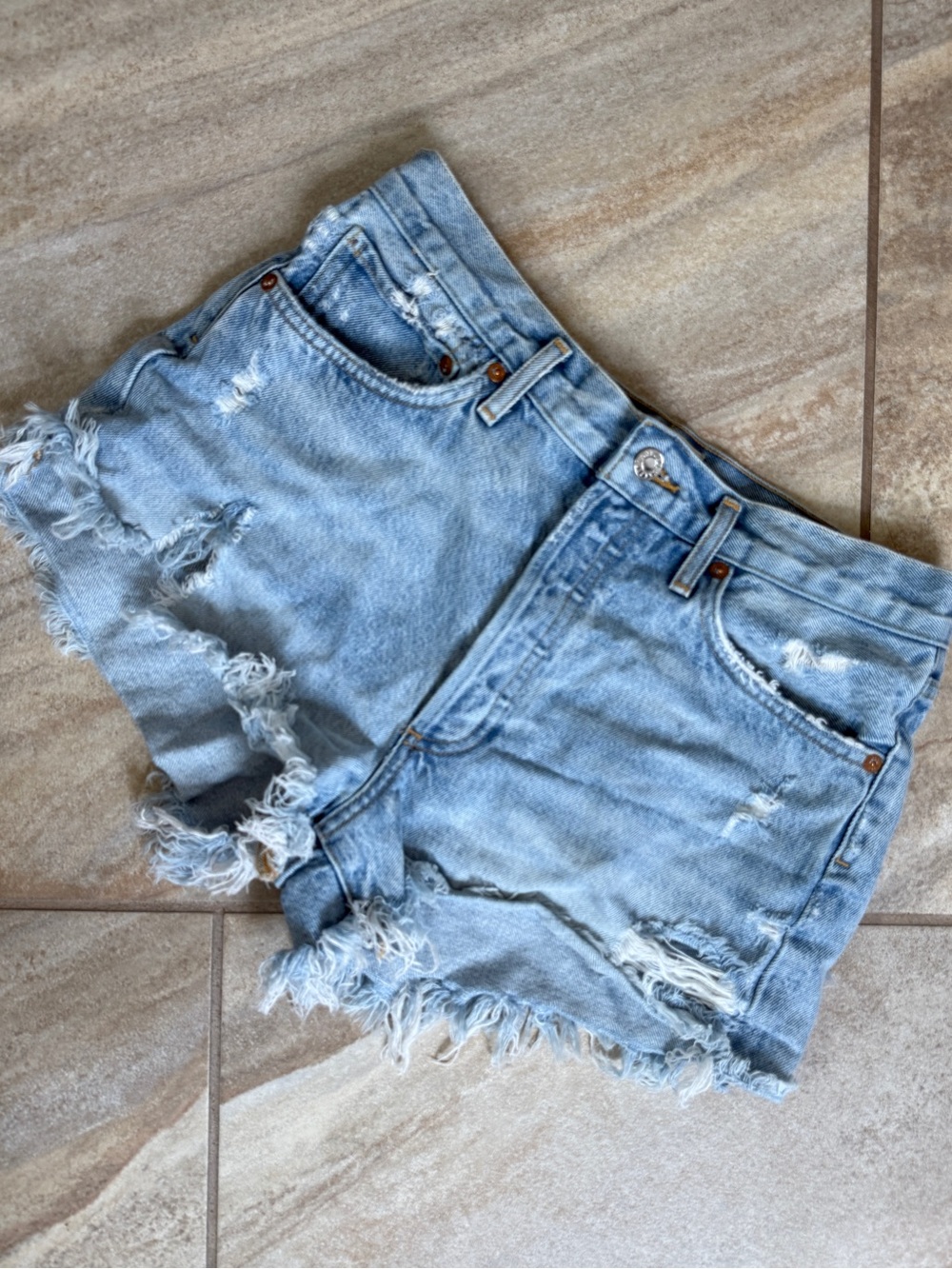 Agolde Parker Light Blue Distressed Denim Cutoff Shorts 27